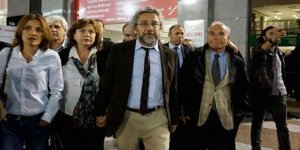 Mahkemeye gitmezse Can Dündar'ın mal varlığına el konulacak