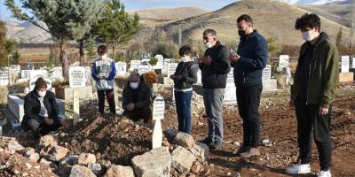 Filistinli yetimlerin 'Hasan dedesi'nin yardım faaliyetlerini çocukları sürdürecek