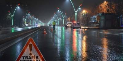 Hafta sonu uygulanacak sokağa çıkma kısıtlaması başladı