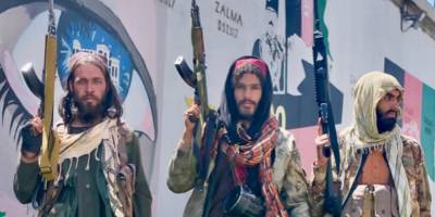 ABD’nin silahları Taliban’ın elinde