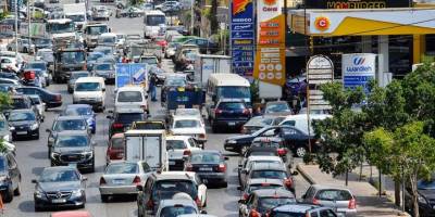 Lübnan'daki en büyük gaz şirketlerinden biri akaryakıt krizi nedeniyle bünyesindeki istasyonları kapattı