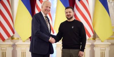 ABD Başkanı Biden, Kiev’de Zelenskiy ile görüştü