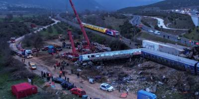 Yunanistan'da tren kazasında 38 kişi hayatını kaybetti