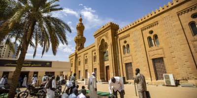 Sudan'ın simgelerinden Hartum Ulu Camii yeniden ibadete açıldı