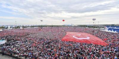 Meydanlar mı anketler mi?