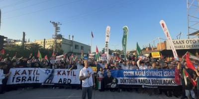 İncirlik Üssü önünde protesto: Katil İsrail Katil ABD!