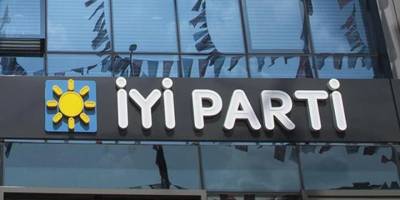 İYİ Parti'de 16 kişi istifa etti