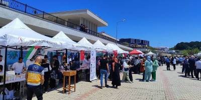 Yalova Üniversitesi öğrencilerinden Gazze yararına kermes