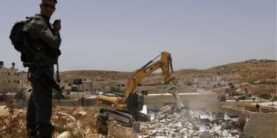 Siyonistler Nablus kentinde Filistinlilere ait evleri yıkmaya başladı