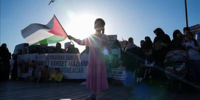 İsrail'in Gazze'ye yönelik saldırıları Üsküdar'da protesto edildi