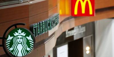 Starbucks ve McDonalds protestoculardan şikayetçi oldu