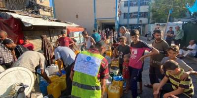 Özgür-Der Gazze’de temiz su dağıtmayı sürdürüyor