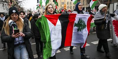 Berlin’de siyonist İsrail'in Gazze'ye saldırıları protesto edildi