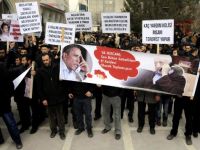 Van'da Hukuksuz Operasyonlar Protesto Edildi