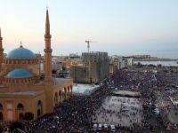 Beyrut'ta Binlerce Kişi Çöp Krizini Protesto Etti