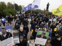 Rusya'nın Suriye Politikası Moskova'da Protesto Edildi