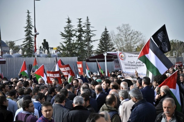 fatihcamiprotesto-1.jpg